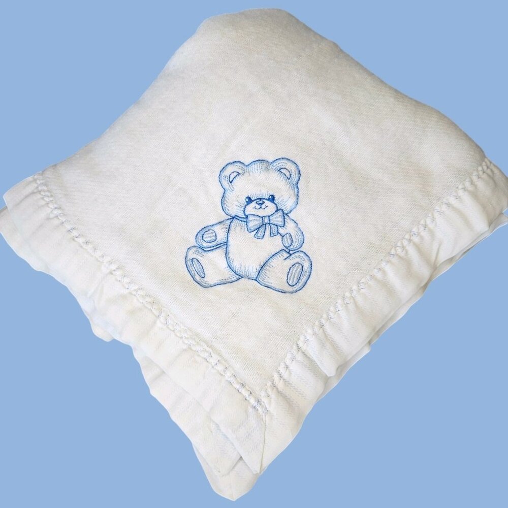 Vtg Gerber Baby Blanket White Blue‎ Teddy Bear Nylon Trim Knit Acrylic USA Made